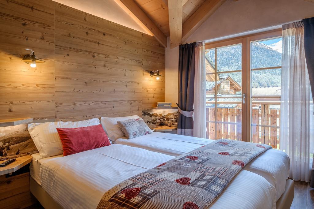 Chalet Bellavista Aparthotel Livigno Bagian luar foto