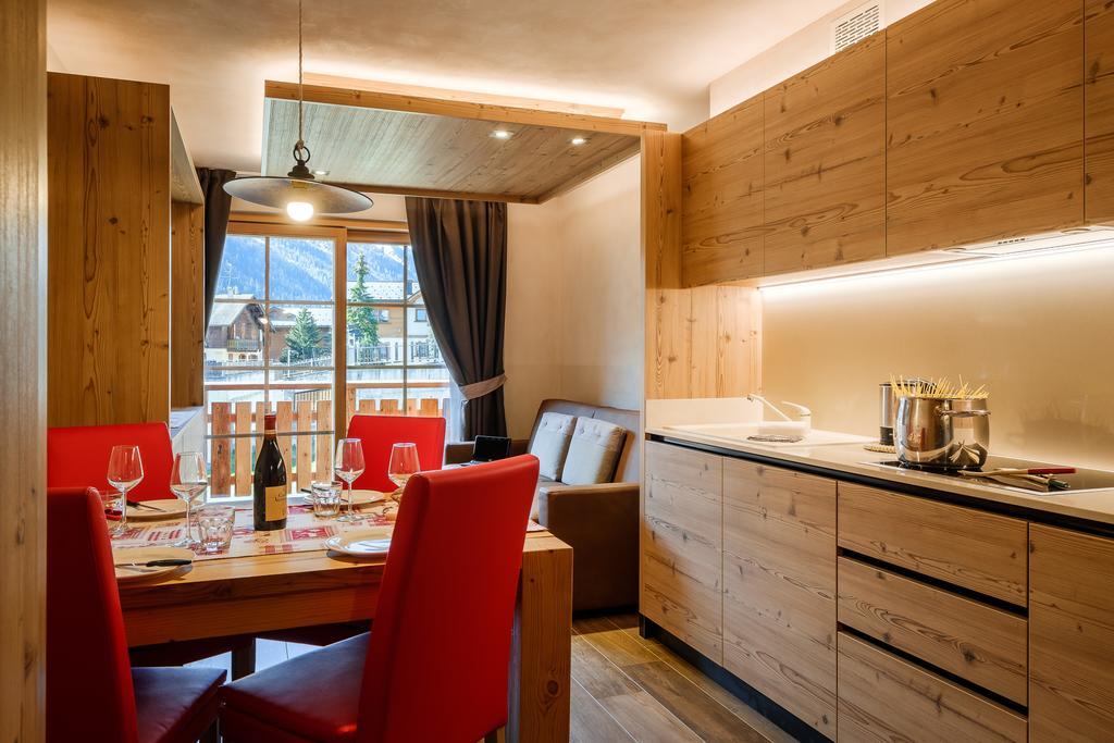 Chalet Bellavista Aparthotel Livigno Bagian luar foto