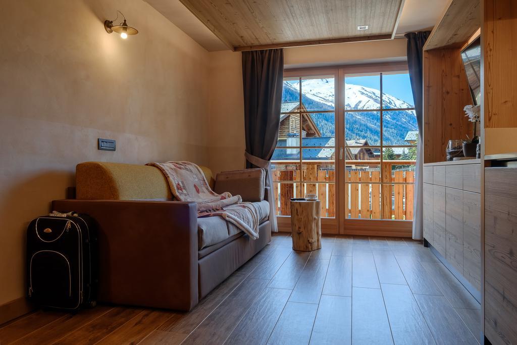 Chalet Bellavista Aparthotel Livigno Bagian luar foto